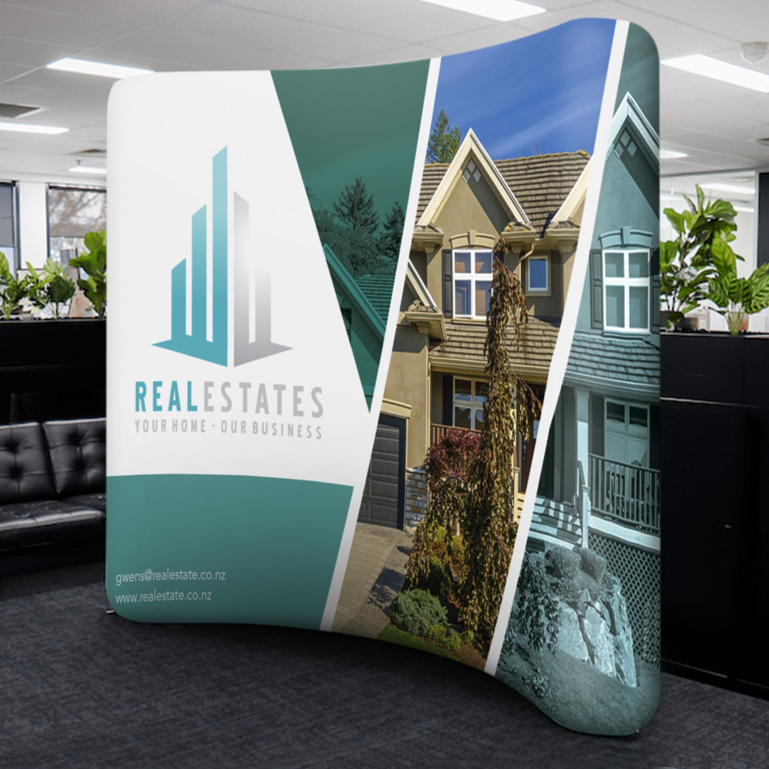 Curved Stretch Media Wall Small